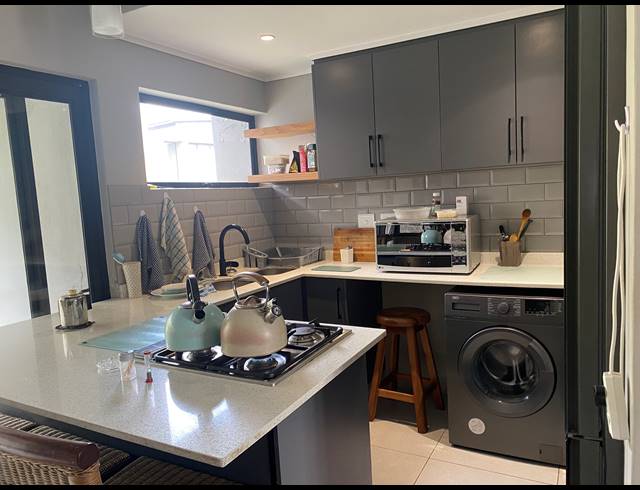 2 BEDROOM TOWNHOUSE TO LET IN PALM LAKES ESTATE